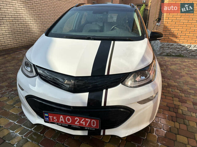 Белый Шевроле Bolt EV, объемом двигателя 0 л и пробегом 28 тыс. км за 18500 $, фото 28 на Automoto.ua