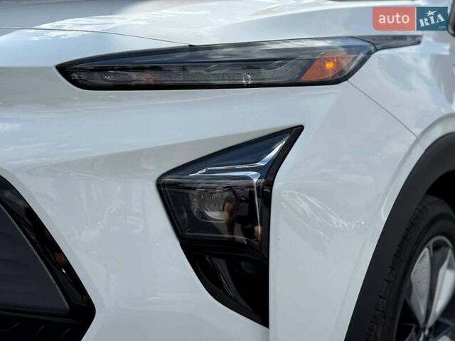 Белый Шевроле Bolt EV, объемом двигателя 0 л и пробегом 56 тыс. км за 21000 $, фото 14 на Automoto.ua