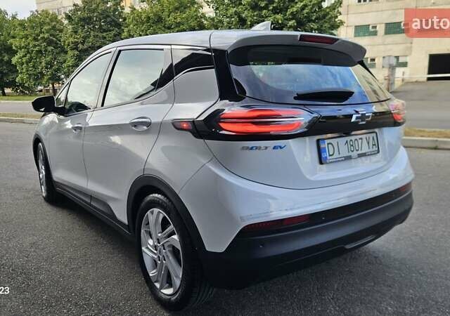 Белый Шевроле Bolt EV, объемом двигателя 0 л и пробегом 45 тыс. км за 16950 $, фото 8 на Automoto.ua