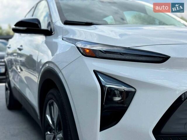 Белый Шевроле Bolt EV, объемом двигателя 0 л и пробегом 56 тыс. км за 21000 $, фото 16 на Automoto.ua