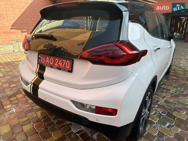 Белый Шевроле Bolt EV, объемом двигателя 0 л и пробегом 28 тыс. км за 18500 $, фото 29 на Automoto.ua