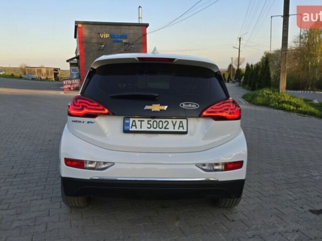 Белый Шевроле Bolt EV, объемом двигателя 0 л и пробегом 85 тыс. км за 16900 $, фото 5 на Automoto.ua