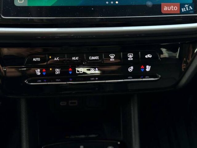 Белый Шевроле Bolt EV, объемом двигателя 0 л и пробегом 56 тыс. км за 21000 $, фото 31 на Automoto.ua