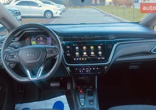 Белый Шевроле Bolt EV, объемом двигателя 0 л и пробегом 36 тыс. км за 17300 $, фото 9 на Automoto.ua