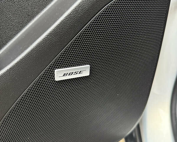 Белый Шевроле Bolt EV, объемом двигателя 0 л и пробегом 85 тыс. км за 17300 $, фото 22 на Automoto.ua