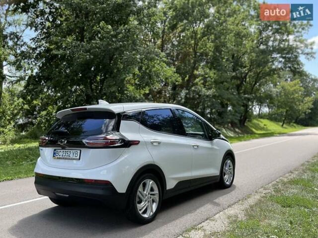 Белый Шевроле Bolt EV, объемом двигателя 0 л и пробегом 20 тыс. км за 19999 $, фото 5 на Automoto.ua