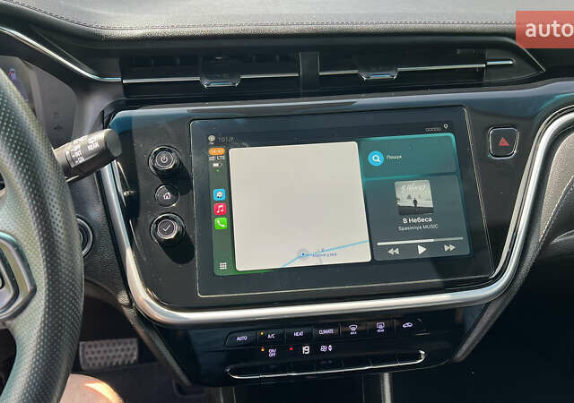 Белый Шевроле Bolt EV, объемом двигателя 0 л и пробегом 61 тыс. км за 14900 $, фото 10 на Automoto.ua