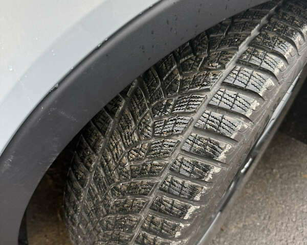 Белый Шевроле Bolt EV, объемом двигателя 0 л и пробегом 85 тыс. км за 17300 $, фото 24 на Automoto.ua