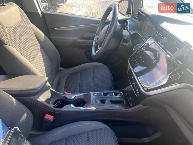 Белый Шевроле Bolt EV, объемом двигателя 0 л и пробегом 62 тыс. км за 17990 $, фото 19 на Automoto.ua