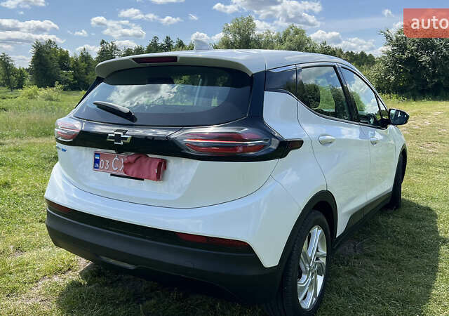 Белый Шевроле Bolt EV, объемом двигателя 0 л и пробегом 61 тыс. км за 14900 $, фото 4 на Automoto.ua