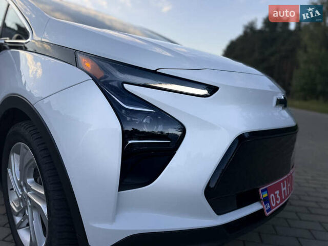 Белый Шевроле Bolt EV, объемом двигателя 0 л и пробегом 59 тыс. км за 17000 $, фото 14 на Automoto.ua