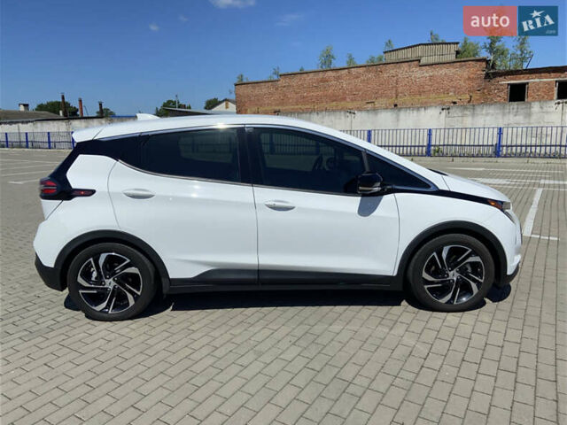 Белый Шевроле Bolt EV, объемом двигателя 0 л и пробегом 51 тыс. км за 17300 $, фото 7 на Automoto.ua