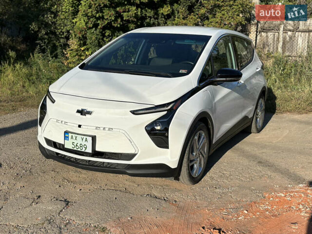 Белый Шевроле Bolt EV, объемом двигателя 0 л и пробегом 28 тыс. км за 18400 $, фото 2 на Automoto.ua