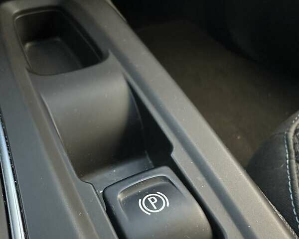 Белый Шевроле Bolt EV, объемом двигателя 0 л и пробегом 41 тыс. км за 16999 $, фото 41 на Automoto.ua