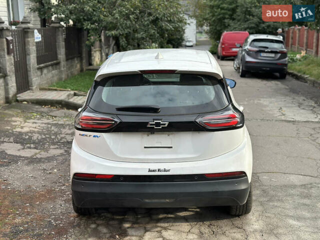 Белый Шевроле Bolt EV, объемом двигателя 0 л и пробегом 78 тыс. км за 10300 $, фото 4 на Automoto.ua