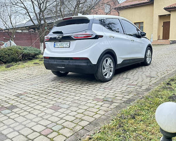 Белый Шевроле Bolt EV, объемом двигателя 0 л и пробегом 38 тыс. км за 18500 $, фото 55 на Automoto.ua