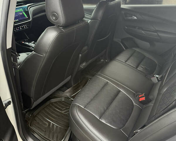 Белый Шевроле Bolt EV, объемом двигателя 0 л и пробегом 85 тыс. км за 17300 $, фото 17 на Automoto.ua