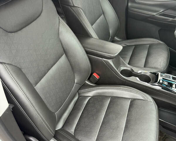 Белый Шевроле Bolt EV, объемом двигателя 0 л и пробегом 85 тыс. км за 17300 $, фото 15 на Automoto.ua