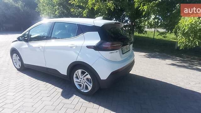 Белый Шевроле Bolt EV, объемом двигателя 0 л и пробегом 40 тыс. км за 17000 $, фото 7 на Automoto.ua