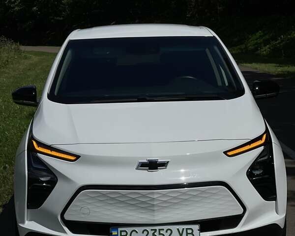 Белый Шевроле Bolt EV, объемом двигателя 0 л и пробегом 20 тыс. км за 19999 $, фото 1 на Automoto.ua