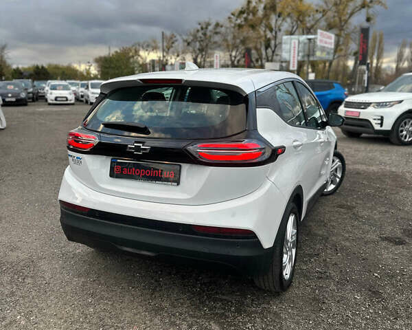 Белый Шевроле Bolt EV, объемом двигателя 0 л и пробегом 41 тыс. км за 16999 $, фото 9 на Automoto.ua