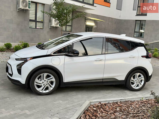 Белый Шевроле Bolt EV, объемом двигателя 0 л и пробегом 24 тыс. км за 18800 $, фото 13 на Automoto.ua