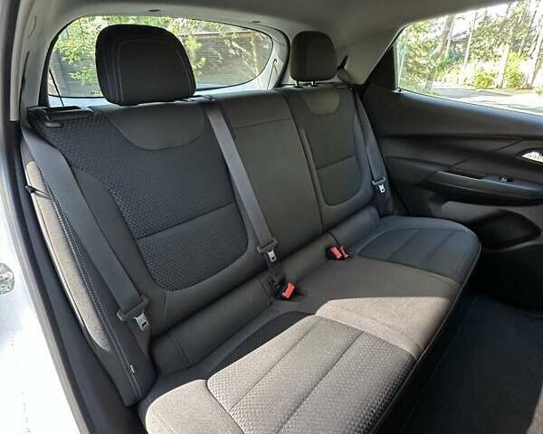 Білий Шевроле Bolt EV, об'ємом двигуна 0 л та пробігом 41 тис. км за 18600 $, фото 27 на Automoto.ua