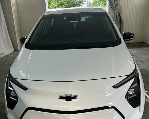 Белый Шевроле Bolt EV, объемом двигателя 0 л и пробегом 29 тыс. км за 17500 $, фото 2 на Automoto.ua