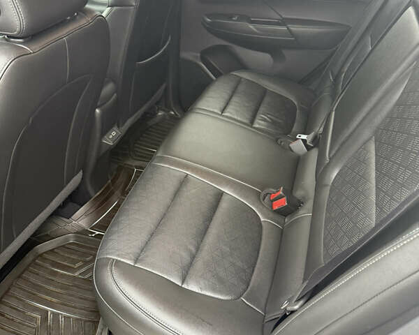 Белый Шевроле Bolt EV, объемом двигателя 0 л и пробегом 85 тыс. км за 17300 $, фото 18 на Automoto.ua