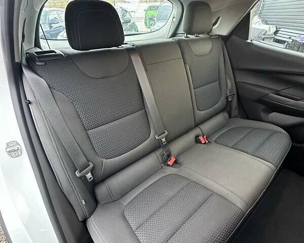 Белый Шевроле Bolt EV, объемом двигателя 0 л и пробегом 41 тыс. км за 16999 $, фото 26 на Automoto.ua