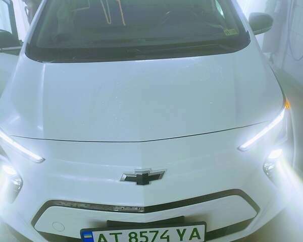 Белый Шевроле Bolt EV, объемом двигателя 0 л и пробегом 82 тыс. км за 17500 $, фото 7 на Automoto.ua