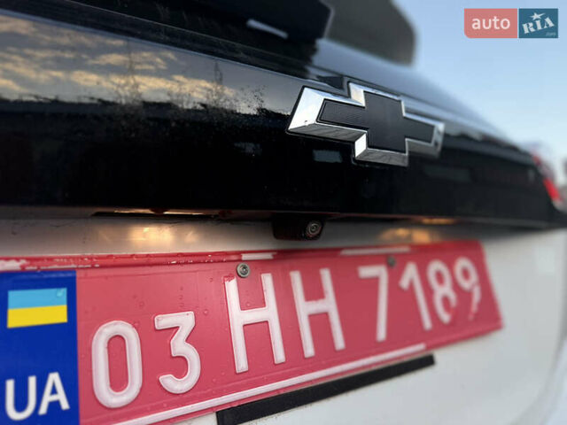 Белый Шевроле Bolt EV, объемом двигателя 0 л и пробегом 59 тыс. км за 17000 $, фото 26 на Automoto.ua