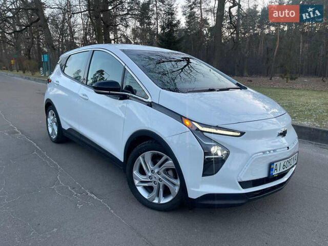 Белый Шевроле Bolt EV, объемом двигателя 0 л и пробегом 30 тыс. км за 18300 $, фото 18 на Automoto.ua