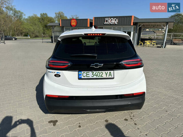 Белый Шевроле Bolt EV, объемом двигателя 0 л и пробегом 83 тыс. км за 16400 $, фото 6 на Automoto.ua