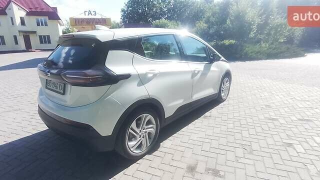 Белый Шевроле Bolt EV, объемом двигателя 0 л и пробегом 40 тыс. км за 17000 $, фото 5 на Automoto.ua