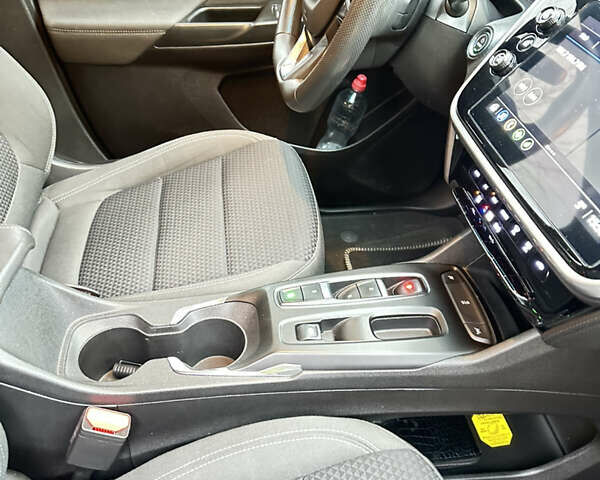 Белый Шевроле Bolt EV, объемом двигателя 0 л и пробегом 38 тыс. км за 18500 $, фото 37 на Automoto.ua