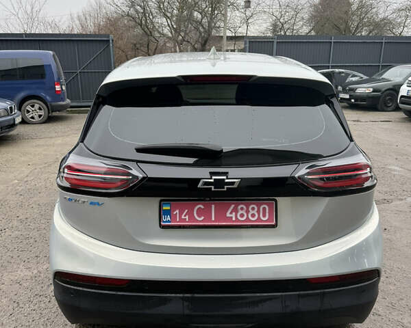 Белый Шевроле Bolt EV, объемом двигателя 0 л и пробегом 85 тыс. км за 17300 $, фото 8 на Automoto.ua