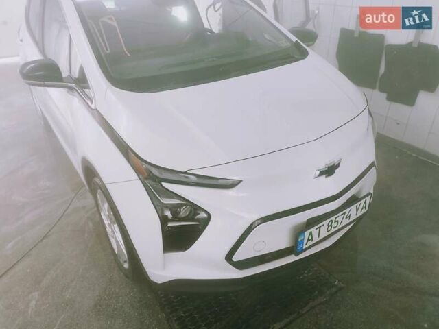 Белый Шевроле Bolt EV, объемом двигателя 0 л и пробегом 82 тыс. км за 17500 $, фото 10 на Automoto.ua