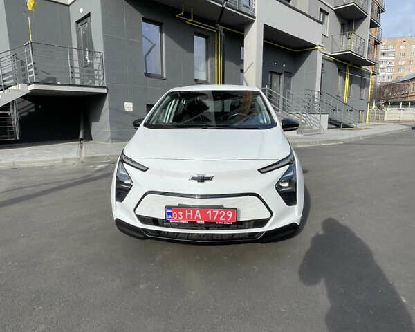 Білий Шевроле Bolt EV, об'ємом двигуна 0 л та пробігом 130 тис. км за 15850 $, фото 1 на Automoto.ua