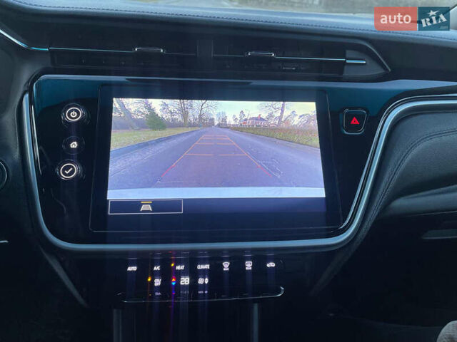 Белый Шевроле Bolt EV, объемом двигателя 0 л и пробегом 30 тыс. км за 18300 $, фото 20 на Automoto.ua