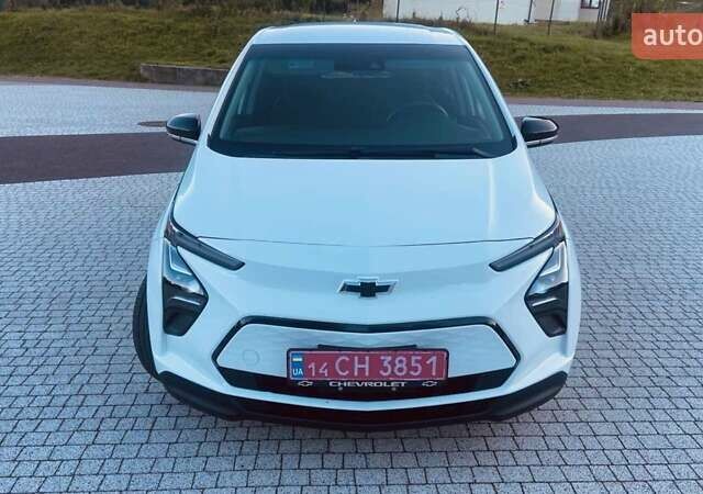 Белый Шевроле Bolt EV, объемом двигателя 0 л и пробегом 36 тыс. км за 17300 $, фото 2 на Automoto.ua