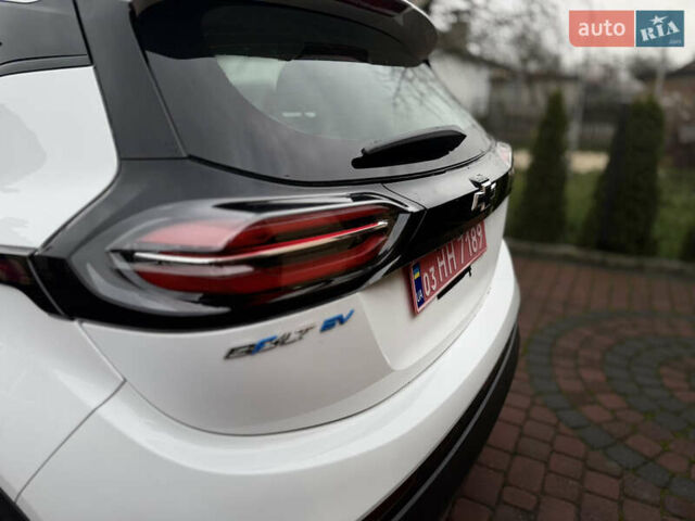 Белый Шевроле Bolt EV, объемом двигателя 0 л и пробегом 63 тыс. км за 16500 $, фото 11 на Automoto.ua