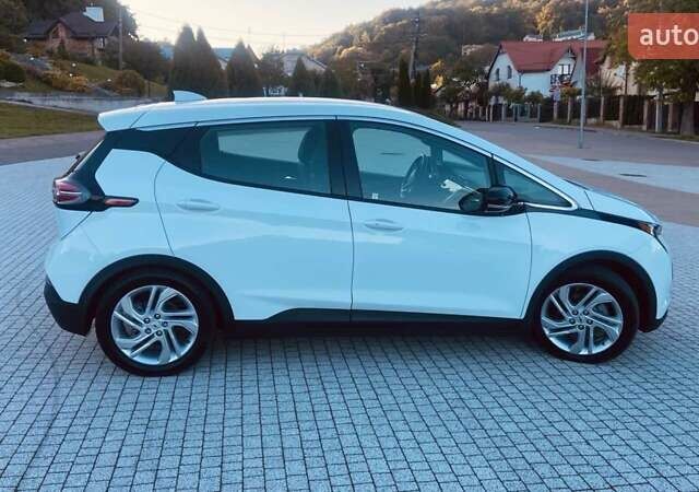 Белый Шевроле Bolt EV, объемом двигателя 0 л и пробегом 36 тыс. км за 17300 $, фото 1 на Automoto.ua
