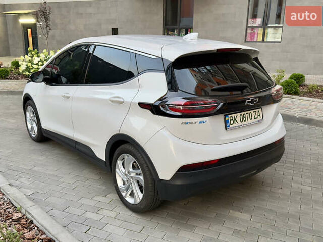 Белый Шевроле Bolt EV, объемом двигателя 0 л и пробегом 24 тыс. км за 18800 $, фото 18 на Automoto.ua