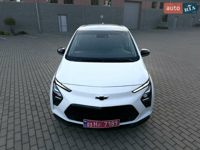 Белый Шевроле Bolt EV, объемом двигателя 0 л и пробегом 59 тыс. км за 17000 $, фото 5 на Automoto.ua