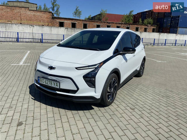 Белый Шевроле Bolt EV, объемом двигателя 0 л и пробегом 51 тыс. км за 17300 $, фото 2 на Automoto.ua
