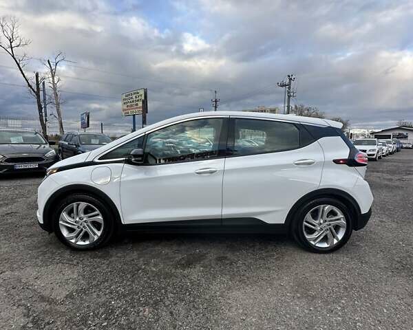 Белый Шевроле Bolt EV, объемом двигателя 0 л и пробегом 41 тыс. км за 16999 $, фото 5 на Automoto.ua