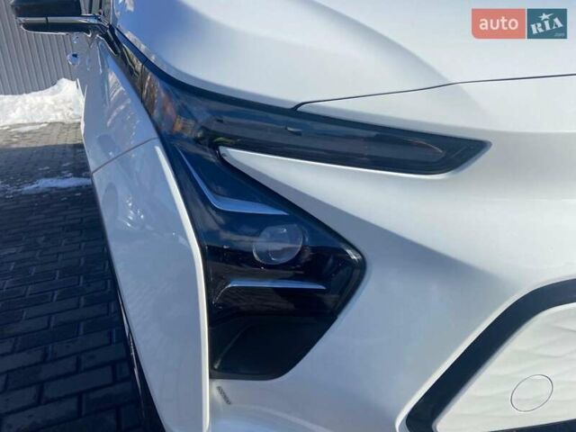 Белый Шевроле Bolt EV, объемом двигателя 0 л и пробегом 62 тыс. км за 17990 $, фото 14 на Automoto.ua