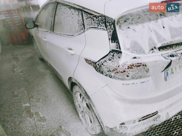 Белый Шевроле Bolt EV, объемом двигателя 0 л и пробегом 82 тыс. км за 17500 $, фото 17 на Automoto.ua