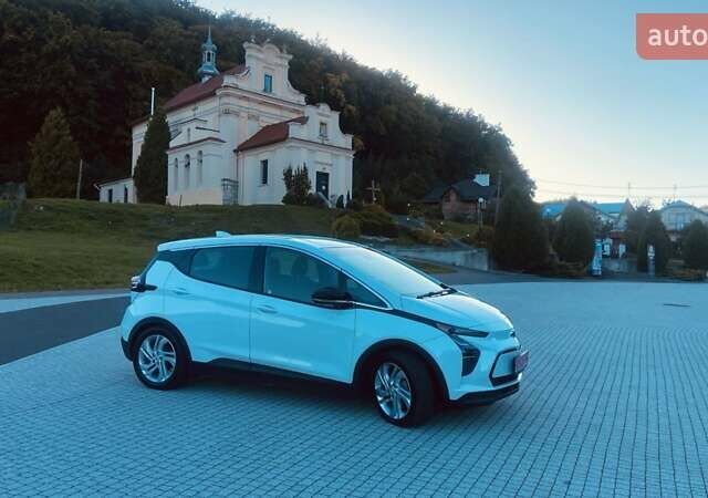 Белый Шевроле Bolt EV, объемом двигателя 0 л и пробегом 36 тыс. км за 17300 $, фото 8 на Automoto.ua